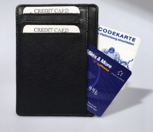 Kožené stíněné pouzdro až na 6 RFID karet